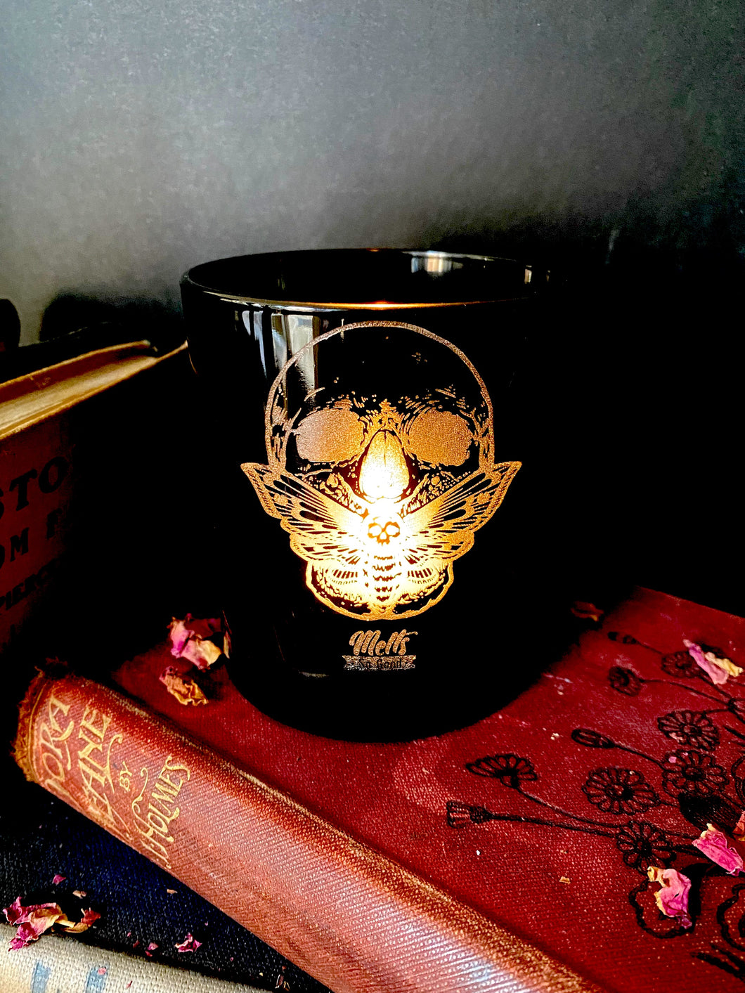 Black Skull Single Moth Etched Candle